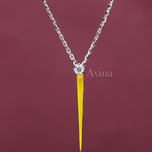 Pendentif en émail jaune avec diamant cultivé en laboratoire certifié IGI en or 18 carats |   Collier de bijouterie fine de designer moderne - Product Image 2