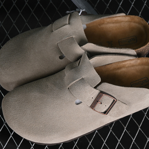 Sandalias Birkenstock Boston de Verano 2026, Cómodas y Planas, con Entresuela de Corcho y Cuero Genuino, Calzado Confortable - Product Image 1