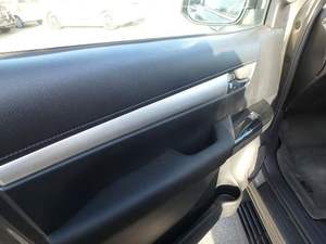 Toyota Hilux Z SUV 2023, boîte manuelle, moteur turbo diesel, sièges en cuir, jantes R16, intérieur foncé, à vendre - Product Image 3