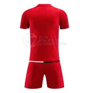 Uniforme de fútbol elegante Diseño moderno de moda con logotipo personalizado Impresión Uniforme de fútbol - Product Image 3