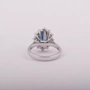 Último corte ovalado Halo diamante Natural moda lujo anillo de compromiso laboratorio diamante joyería con anillo de piedra central azul oscuro - Product Image 4