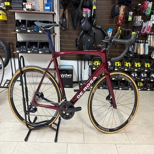 Prêt à être expédié, tout nouveau modèle personnalisé 2025 De Rosa 105 Di2 12 vitesses, garantie plusieurs années - Product Image 1