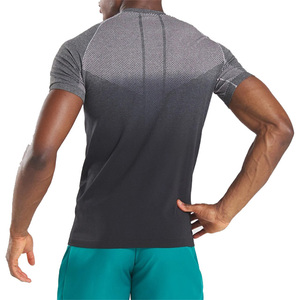 Camiseta deportiva personalizada sin costuras para hombre, camisa de algodón y poliéster de color degradado para gimnasio y fitness, venta al por mayor con servicio OEM/ODM - Product Image 2