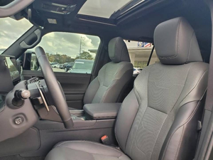 Neatly GX 550 L-ux-ury SUV 4 portes 4 roues motrices - Product Image 3
