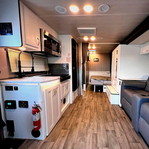 ผู้จัดจำหน่ายรถบ้านมือสอง ปี 2024 รุ่น Ne X us RV Viper Class B+ เครื่องยนต์แก๊ส 25V - Product Image 2
