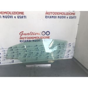 Vitre avant gauche inférieure OPEL Astra H GTC 93183612 (05>) - Product Image 1