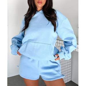 Ropa de Invierno para Mujer 2025, Conjunto Deportivo de Dos Piezas con Sudadera con Capucha y Pantalones Cortos, Tejido de Punto Informal, Color Sólido, Logotipo Personalizado - Product Image 6