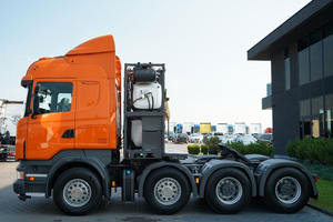 Tracteur d'occasion SCA NIA R 620/HYDRAULIKA/8X4/<span class=keywords><strong>DMC</strong></span> ; 150 000 KG/SI 620HP TRANSMISSION AUTOMATIQUE - Product Image 2