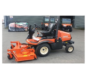 Se vende cortadora de césped Kubota F2890E con tracción 4WD premium y una configuración de plataforma frontal comercial duradera de 60 pulgadas. - Product Image 4