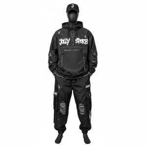 Ensemble coupe-vent streetwear avec panneaux cargo effet vieilli en polyester premium 170 GSM, patch thermocollant personnalisé avec logo - Product Image 1