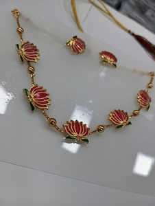 Collier élégant en alliage de zinc plaqué or Boucles d'oreilles de lustre de beauté intemporelles de style ethnique avec zircon - Product Image 2