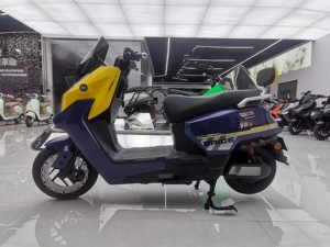 Trottinette Électrique FM75 Moto Électrique Scooter Haute Vitesse Xmen Ebike Scooter Vélo Électrique Tricycle Électrique - Product Image 5