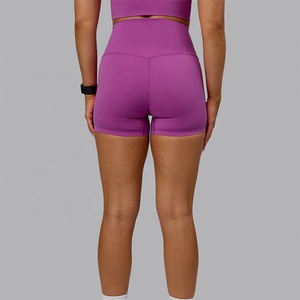 Short de motard de gym pour femmes personnalisé avec matériau de qualité supérieure évacuant l'humidité Vente en gros OEM Short de fitness et de sport - Product Image 5