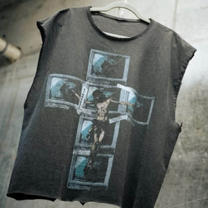 Camiseta sin mangas de algodón 100% puro de alto gramaje con cuello redondo, lavado ácido y gráfico desgastado, estilo holgado para gimnasio y verano. - Product Image 2