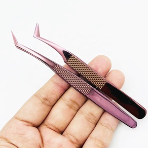 Pince à cils personnalisée en acier inoxydable, durable, volume russe à 65 degrés, pointe pointue en or rose, prise en main facile, professionnelle - Product Image 6