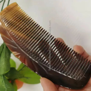 Peine de Cuerno de Buey Tallado Único de la India, Masajeador de Cuerno de Búfalo Natural Pulido para la Cabeza, Diseño Animal Elegante por FWE - Product Image 3