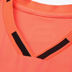 ออกแบบชุดทีมฟุตบอลของคุณเอง - เสื้อฟุตบอลแขนสั้นพิมพ์ลายคุณภาพสูง แห้งเร็ว - Product Image 2