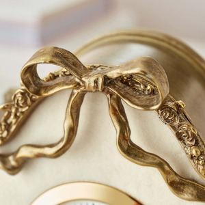 Hot Selling Vintage Metal Bow Table Clock Elegant Decorative Quartz Desk & Mantel Clock - Product Image 5