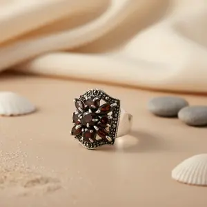 Anillo Romántico de Plata 925 con Piedra Preciosa para Mujer, Anillo de Cóctel con Granate en Forma de Marquesa, Chapado en Rodio, Joyería de Regalo - Product Image 1