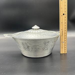 Usine Vendre Martelé En Aluminium Couvert Casserole Plat Fleur Milieu Du Siècle Pan Couvercle Floral Pendaison De Crémaillère Cadeau - Product Image 2