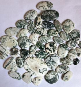 Cabujón de ágata de árbol pulido de tamaño personalizado, piedra suelta Natural de forma mixta para la fabricación de joyas a la venta - Product Image 3