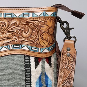 Manta de sillín al mejor precio, monedero bohemio, alta piel de vaca, Floral, diseñador a mano, bolso de cantimplora occidental, bolso tallado a mano - Product Image 4