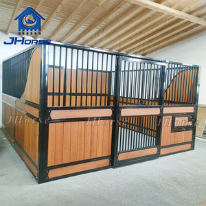 Box Frontale per Cavalli con Struttura Robusta, Durevole, Personalizzabile in Legno e Metallo, Portatile, Impermeabile e con Porta Scorrevole - Product Image 5