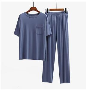 Conjunto de verano de dos piezas informal personalizable a la moda para hombre, camiseta de manga corta con cuello de Color sólido, traje de pantalón transpirable - Product Image 2