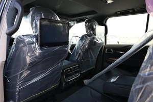 2023 Yota T0y0ta Land Cruiserr 300 Series Cuero oscuro AWD Drive 100% Accident-Free R16 - Product Image 4