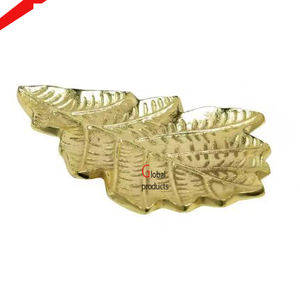 Nouveau plateau de service en aluminium en métal fini doré de conception de feuille de Gingko pour la décoration intérieure - Product Image 4