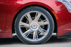 Cadillac ELR 2014 d'occasion en excellent état, prêt à être expédié - Product Image 6