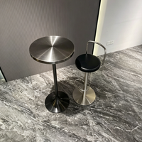 Ensemble table et chaises de bar modernes en acier inoxydable, tabourets de bar pivotants, ensemble de comptoir de bar pour la maison, la cuisine, le café, le bar
