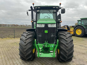 Tracteur agricole multifonctionnel d'occasion John Deere 7230R 70HP 4x4 avec chargeur, pompe, moteur, préparation du sol, culture et récolte - Product Image 3