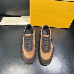 Zapatos de caminar de gamuza marrón de diseño de alta gama, modernos y populares, los más vendidos para hombre, zapatos versátiles y robustos. - Product Image 3