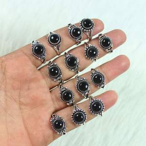 Anillos de piedras preciosas de ónix negro Natural pulido a mano de diseñador Ajuste de bisel de estilo informal para venta al por menor - Product Image 6