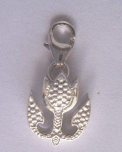 Composants et breloques élégants en argent massif pour bijoux - Product Image 1