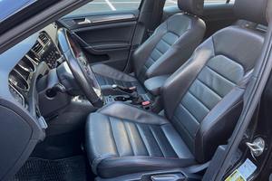 Volkswagen GTI SE 2018 Usado en Buen Estado, Transmisión Manual de 6 Velocidades - Product Image 4