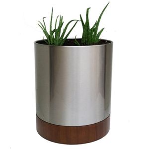 Macetero de Hierro Premium Hecho a Mano con Diseño Moderno Cromado para Jardín Interior/Exterior, Precio Mayorista Más Vendido - Product Image 1