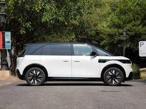 Vehículo Eléctrico Multiusos Usado 2025 con Asistencia Inteligente al Conductor, Iluminación LED, Interior y Exterior Impecables, Suministrado desde Japón - Product Image 3