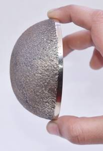 Baguette Kansa double face naturelle et originale avec manche en bois de teck, outil de massage facial pour le corps et le cou, fabriqué en usine en Inde - Product Image 4