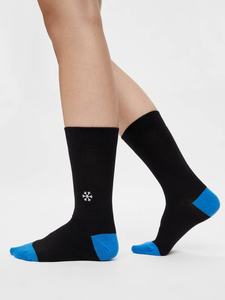 ODM Chaussettes Crew personnalisées en coton doux pour hommes motifs d'hiver broderie respirant rembourré éponge toutes saisons décontracté tenue quotidienne - Product Image 2