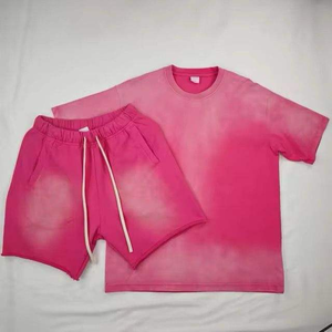 Ensemble T-shirt et short unisexe rose délavé style streetwear – Tenue décontractée deux pièces assortie pour l'été - Product Image 1