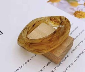 Fashion Exaggerated Thick Acrylic Bangle Ins Style Clear Chunky Resin Acrylic Bangle <b>Bracelets</b> for Women - Product Image 4