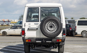 รถยนต์มือสอง ปี 2023 แลนด์ ครุยเซอร์ LC78 เครื่องยนต์ดีเซล 4.5 ลิตร เกียร์อัตโนมัติ หลังคาแข็ง หลายสี พวงมาลัยซ้าย ภายในเบาะหนังสีเข้ม - Product Image 6