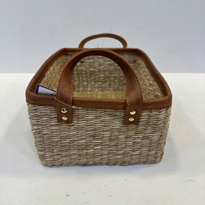 ตะกร้าสี่เหลี่ยมผืนผ้าทำจากหญ้าทะเล หรูหรา เป็นมิตรกับสิ่งแวดล้อม พร้อมหูหิ้ว 2 ข้าง และขอบหนัง ใช้ได้หลากหลาย ผลิตอย่างประณีต - Product Image 2