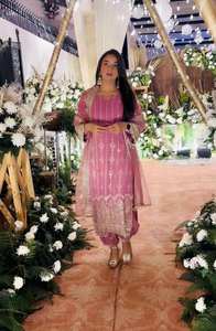 Diseñador indio nueva colección de trajes Salwar con Secuencia de bordado trabajo de encaje elegante en tela pesada de imitación Georgette - Product Image 4