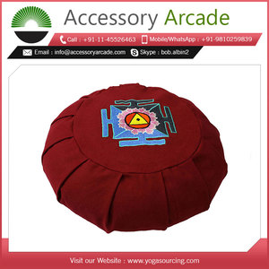 Elegante cojín plisado Zafu bordado para prácticas conscientes disponible en varios colores a precio de mercado - Product Image 2