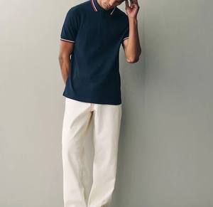 Polo de luxe pour hommes en coton respirant coupe régulière anti-rétrécissement idéal disponible dans une gamme de couleurs athlétiques à manches courtes - Product Image 4