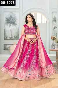 Tenue de mariage traditionnelle indienne semi-couturée en Chinon, Lehenga Choli avec broderie de sequins et ensemble Dupatta pour femme - Product Image 5