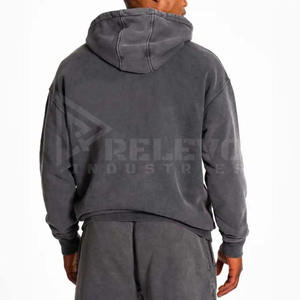 ชุดเซ็ตเสื้อยืดและกางเกงขาสั้นผู้ชายแบบสั่งทำพิเศษ ลวดลายฟอกสีแบบแอซิดวอช สำหรับผู้ชาย ชุดเซ็ตฤดูร้อนสีซีดจาง - Product Image 2